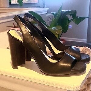 (donated) VINCE CAMUTO Sling backs